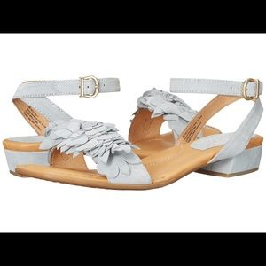 BORN hardly worn Sandals